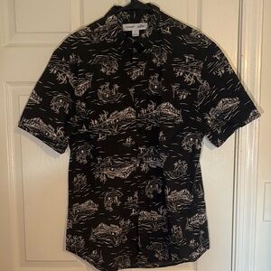 Old Navy Black and White Island Print Men's Shirt